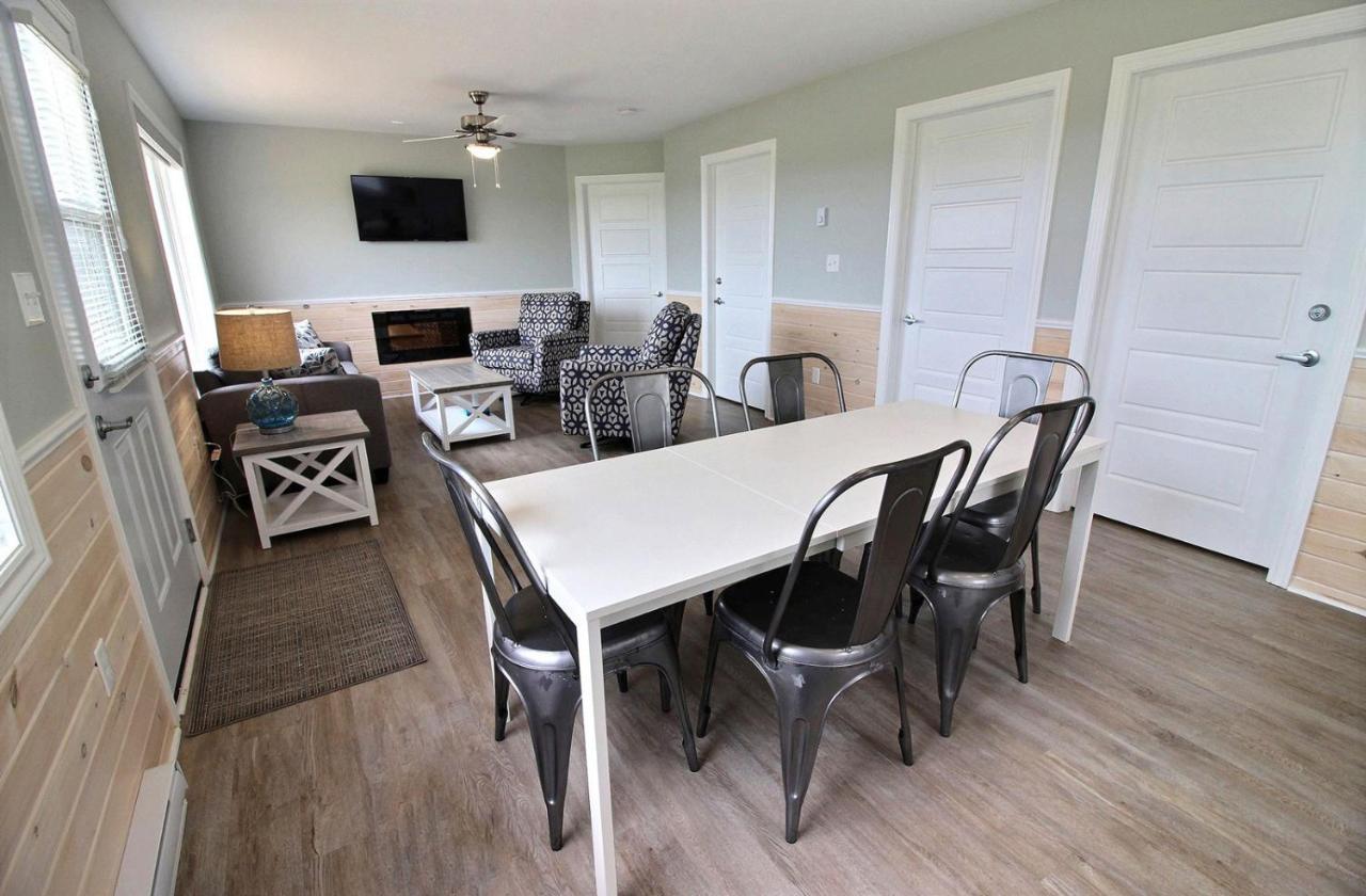 Cavendish Bosom Buddies Cottage Resort ภายนอก รูปภาพ