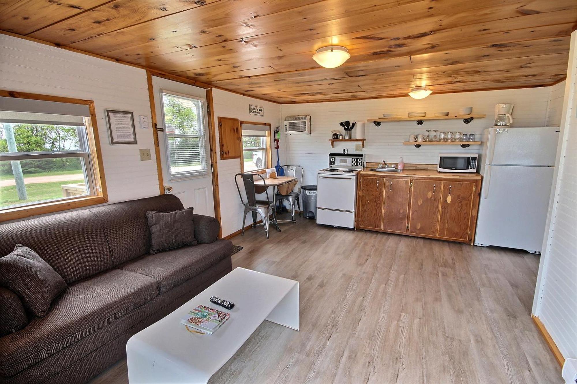 Cavendish Bosom Buddies Cottage Resort ภายนอก รูปภาพ